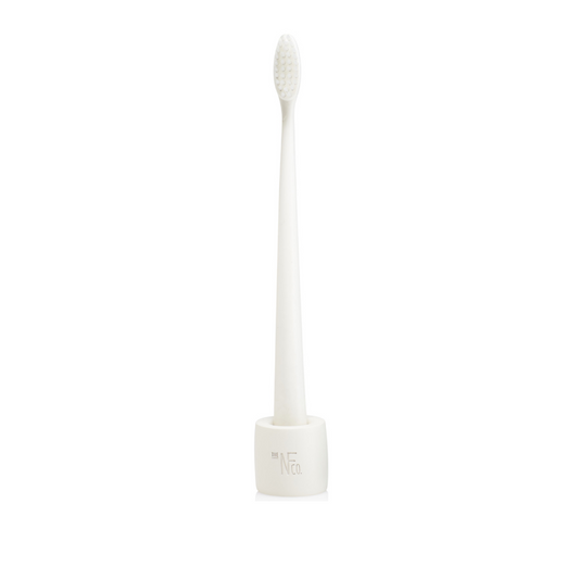Escova de Dentes com Base Branca